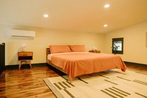 Iron/ironing board, travel crib, WiFi, bed sheets