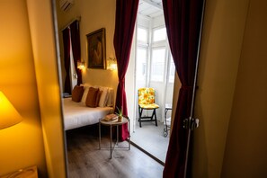 熨斗/熨衣板、免费 WiFi、床单