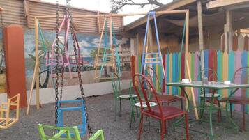 Children’s play area – outdoor