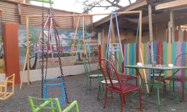 室外兒童遊樂區