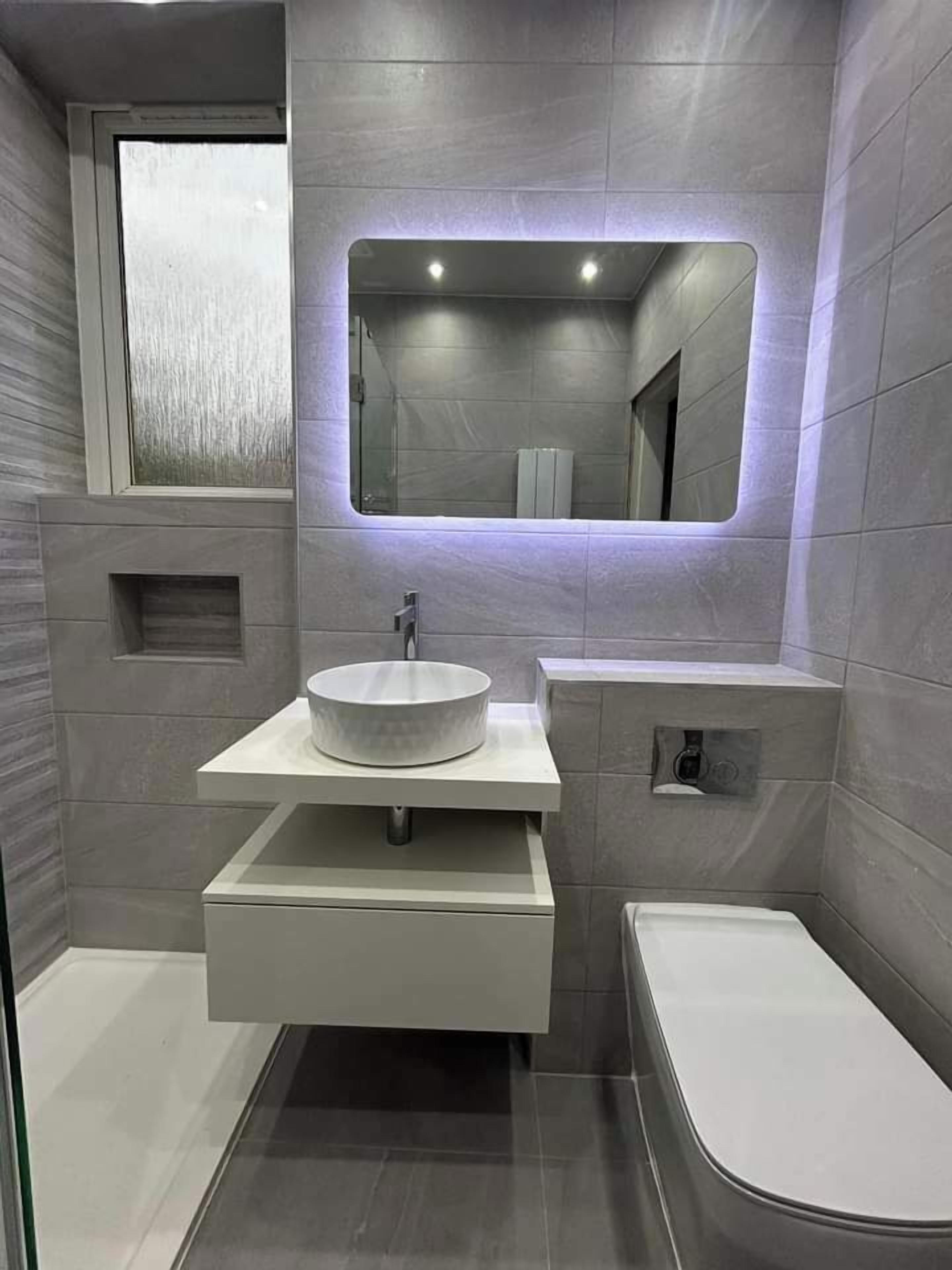Quarto casal luxo | Banheiro | Chuveiro, produtos de toalete grátis, roupões de banho, chinelos