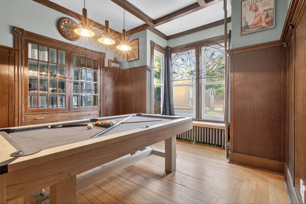 Games room - Heritage House Downtown Moncton (Moncton)