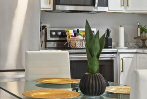 Dishwasher, coffee/tea maker, cookware/dishes/utensils, dining tables - Luxurious Retreat in Moncton (Moncton)