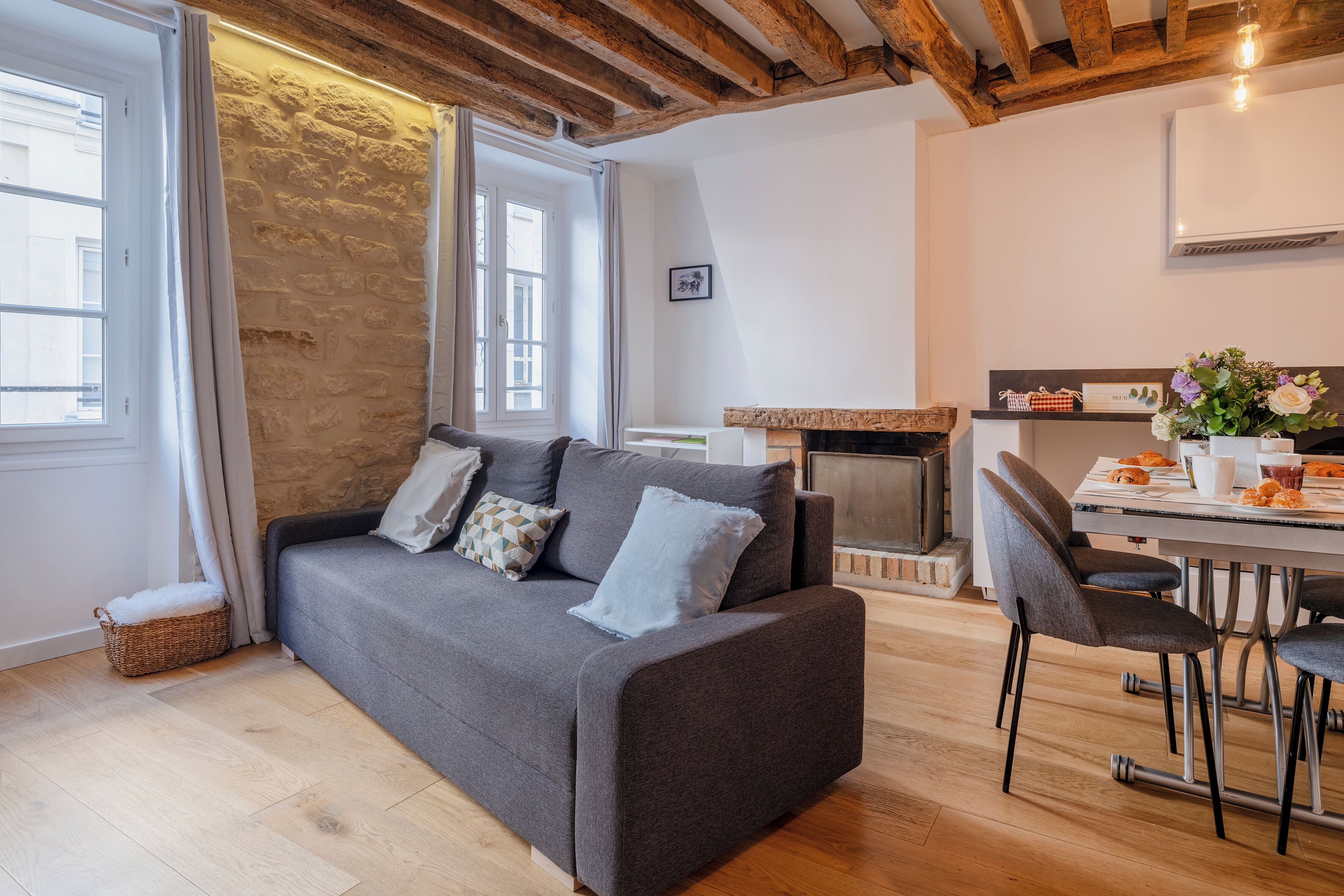 Leilighet – comfort, byutsikt | Oppholdsområde