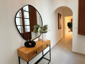 ファミリー アパートメント | リビング エリア