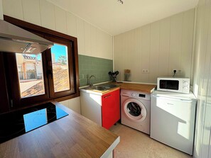 基础公寓 | 私人厨房 | 冰箱、微波炉、炉灶、厨具/餐具