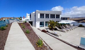 Deluxe Villa, Sea View | Terrace/patio - Villasroyale (San Bartolomé de Tirajana)