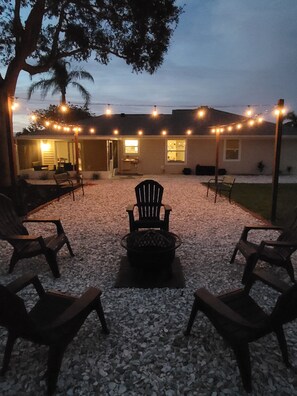 Terrace/patio - Charming 2/2 with Boat Parking close to Beaches. (Sebastian)