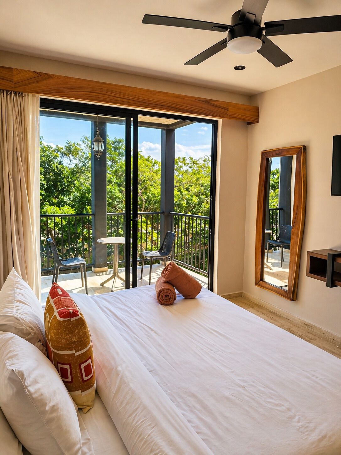 1 bedroom, iron/ironing board, travel cot, free WiFi