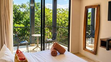 1 bedroom, iron/ironing board, travel cot, free WiFi