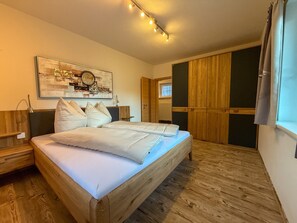WiFi, bed sheets - Apartment Leander with Mountain View, Private Terrace and Wi-Fi (Kleinsölk)