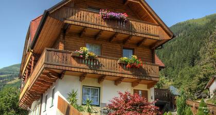 Apartment Leander with Mountain View, Private Terrace and Wi-Fi