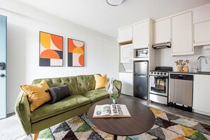 Standard Studio Suite | Living area