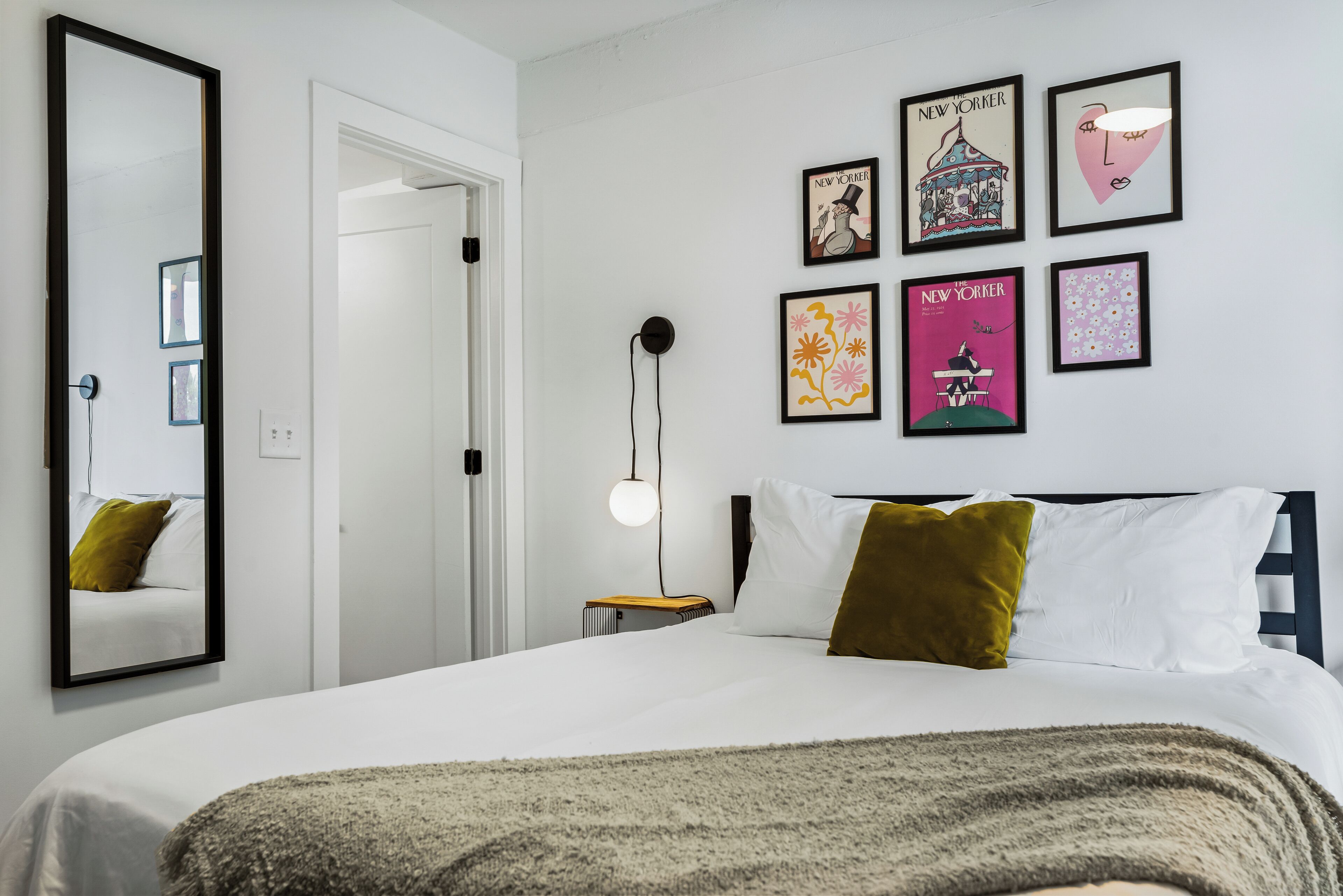 Individually decorated, individually furnished, laptop workspace