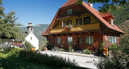 Apartment Amalia mit Bergblick, Balkon und WLAN