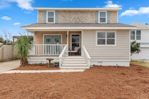 Exterior - 2 Blocks From Beach. Pet Friendly! (Panama City Beach)