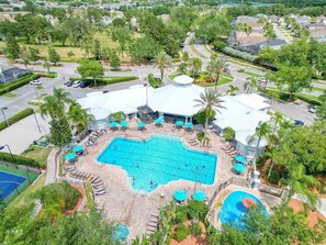 A heated pool - Luxury 5BR Villa with Pool and Themed Bedrooms (Clermont)