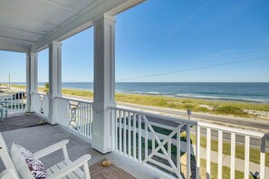 Property grounds - Oceanfront Retreat in Flagler Beach! Bright Apt (Flagler Beach)
