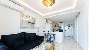 TV - MalagaSuite First Line Beach Terrace (Fuengirola)