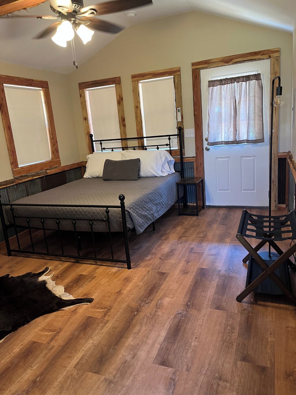 Cabana estàndard, accessible per a persones amb mobilitat reduïda, vistes al jardí | Wifi gratuïta i roba de llit 