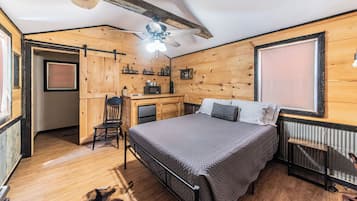 Superior Cabin, Garden View | Free WiFi, bed sheets