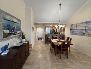 Dining - Siesta Dunes 1-404 - Updated Garden View with a Partial View of the Gulf! (Sarasota)