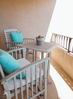 Terrace/patio - Oceanfront bungalow closest beach to Disney, next door to Daytona! (Ormond Beach)