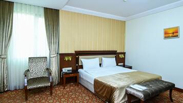 Double Room, City View | Desk, free WiFi