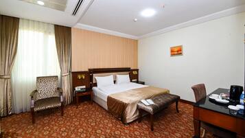 Comfort Suite, Balcony, City View | Desk, free WiFi