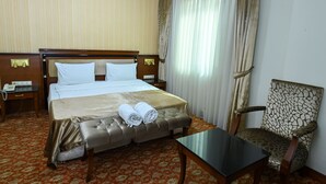 Suite Confort, balcón, vistas a la ciudad