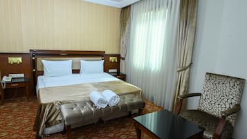 Comfort Suite, Balcony, City View | Desk, free WiFi