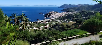 Apartment in Villa "Panarea" with Sea View, Wi-Fi and Air Conditioning