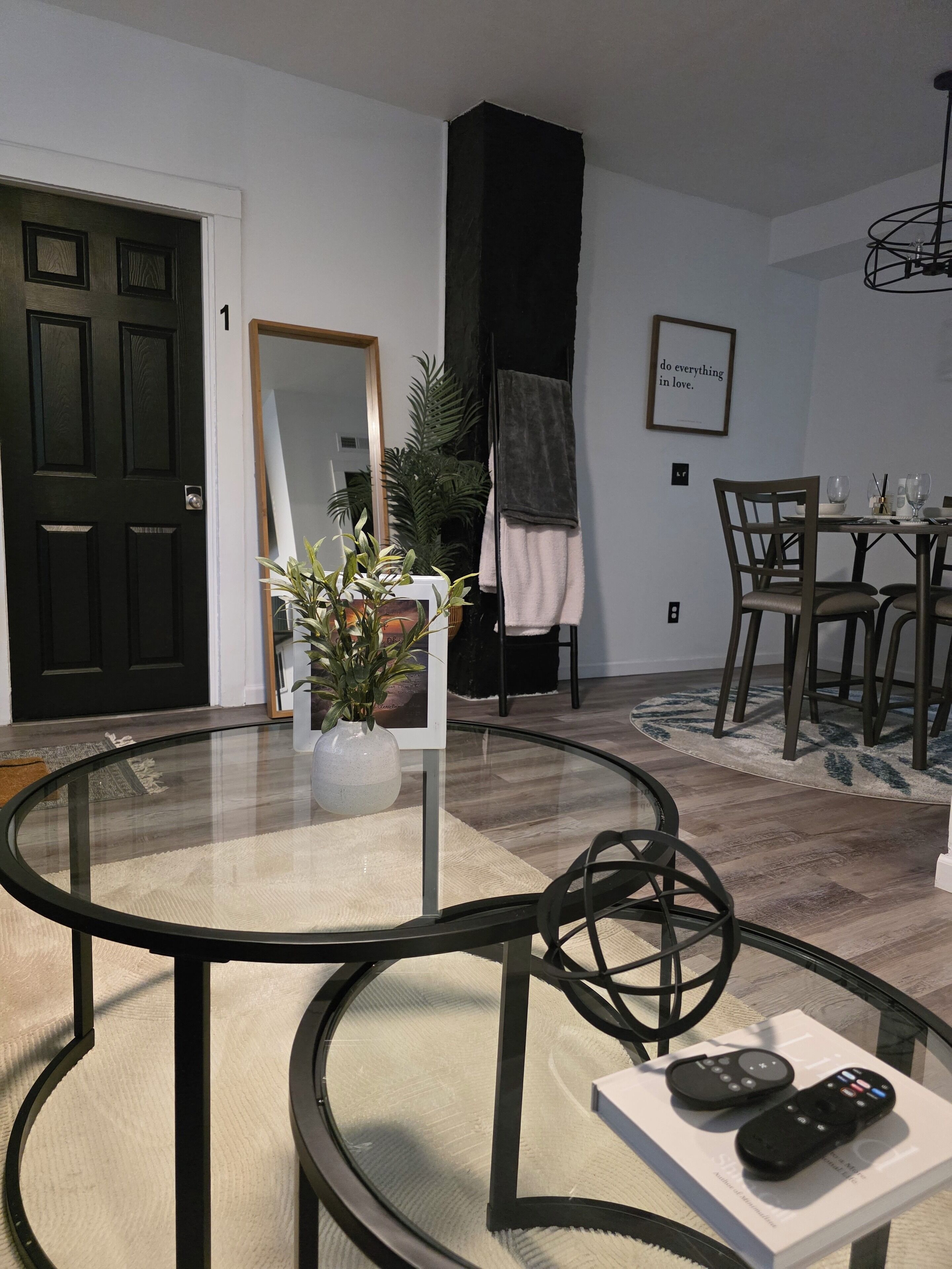 المنشأة من الداخل