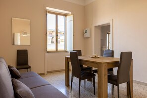 Dining - Domus Angelina Pompei – Your Ideal Stay Near the Ruins and Sanctuary (Pompei)