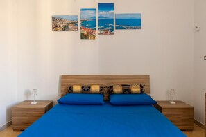 WiFi, bed sheets - Domus Angelina Pompei – Your Ideal Stay Near the Ruins and Sanctuary (Pompei)
