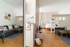 1 slaapkamer, een strijkplank/strijkijzer