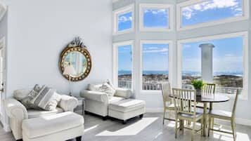 House, Multiple Beds (USA Beach House) | Living area