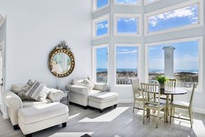 Maison, plusieurs lits (USA Beach House) | Coin séjour