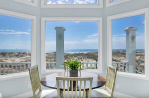House, Multiple Beds (USA Beach House) | Dining