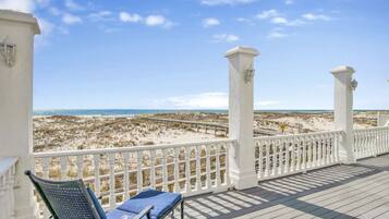 House, Multiple Beds (USA Beach House) | Property grounds