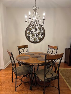 Dining - Your Stylish Sanctuary in Market Common Town Center (Myrtle Beach)
