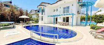 Villa Fergana - Six Bedroom Villa, Sleeps 12