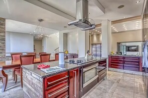 Private kitchen - The Eden luxury manor, Sandton (Sandton)