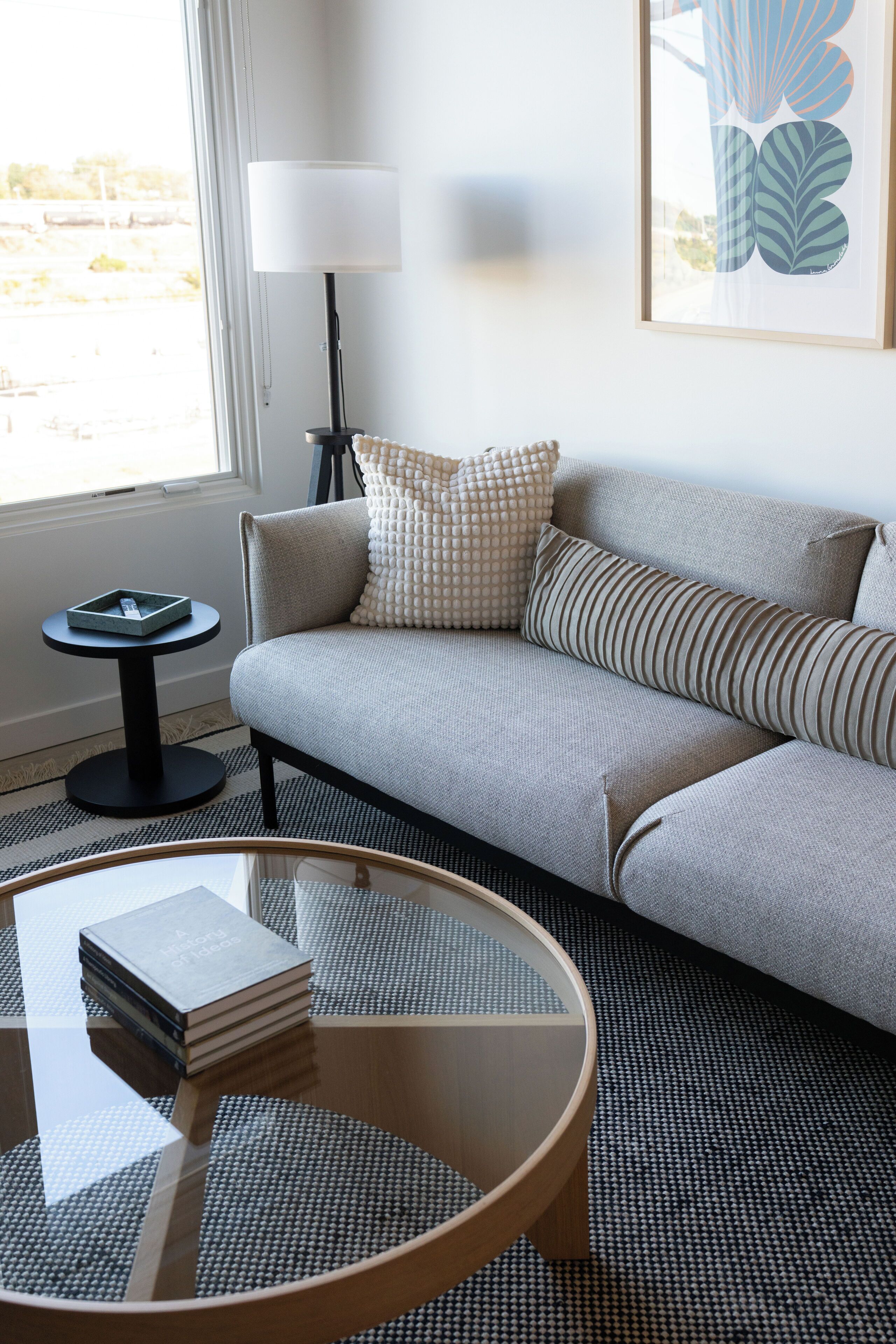 Căn hộ, 1 phòng ngủ, không hút thuốc | Khu phòng khách | Smart TV 32-inch có truyền hình kỹ thuật số 