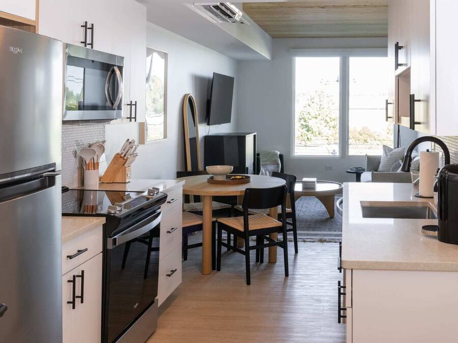 Kaffetrakter/tekoker, brødrister og fryser