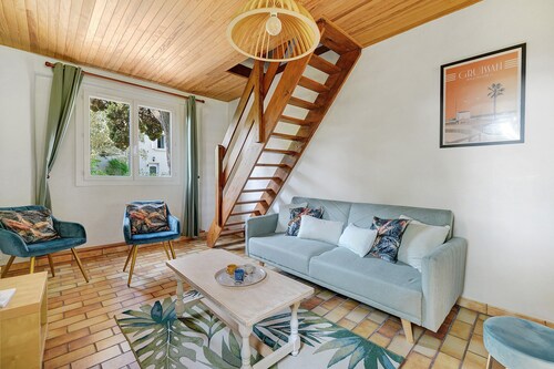 Gîte De L'albizia: House with Private Pool, Terrace & Wi-Fi in Villasavary