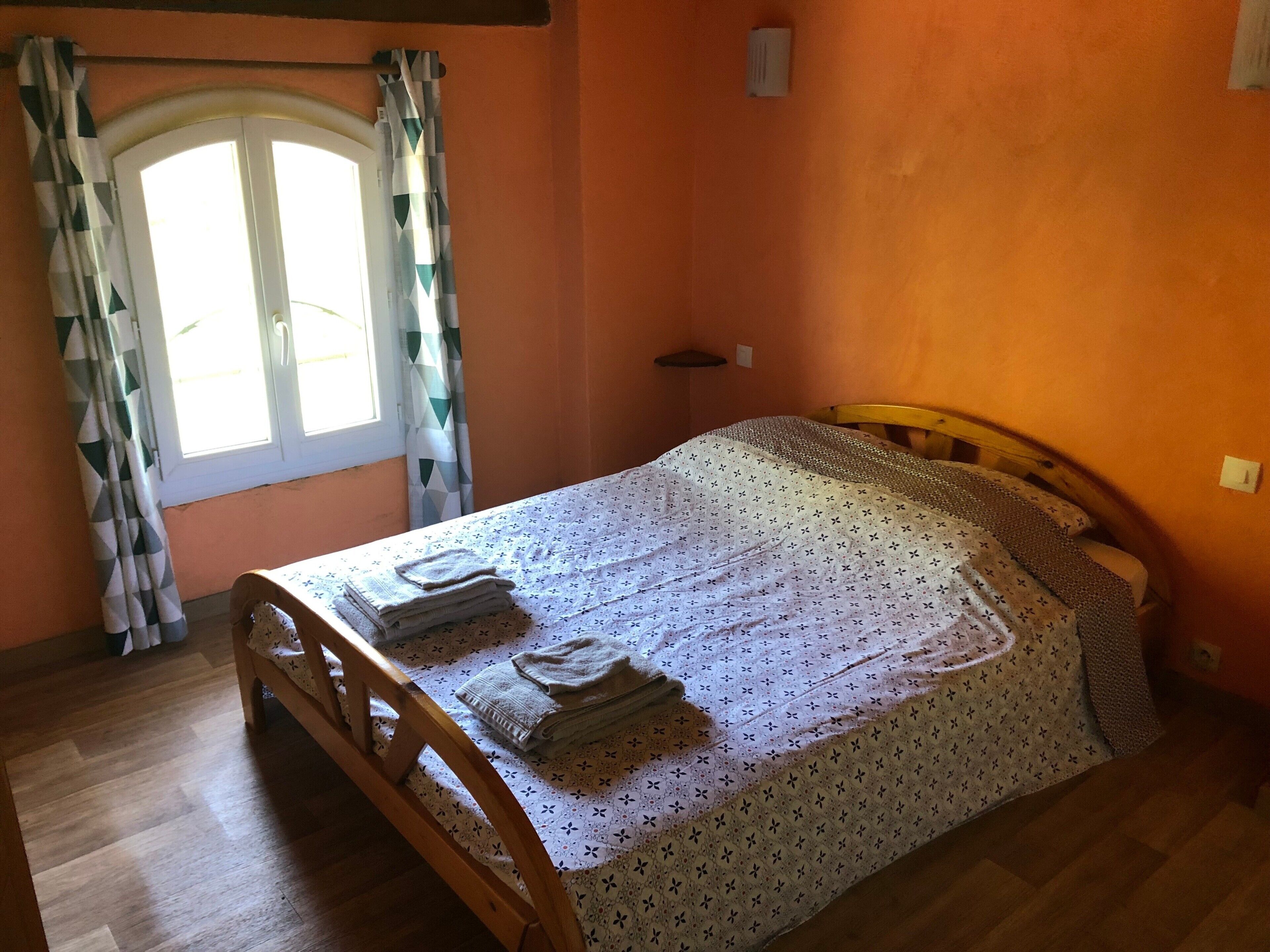 Iron/ironing board, WiFi