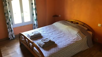 Iron/ironing board, WiFi
