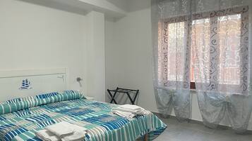 Fer et planche Ă repasser, Wi-Fi, draps fournis