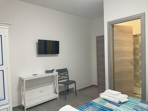 Strykjärn/strykbräda, wi-fi och sängkläder